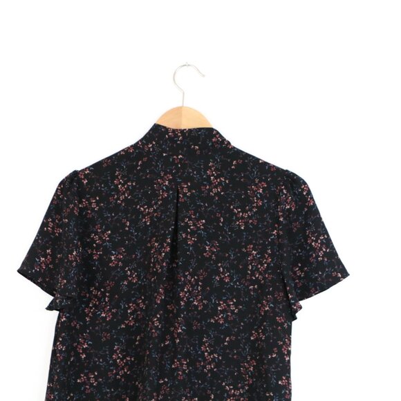 *Reitmans Black Floral Blouse - Picture 7 of 7
